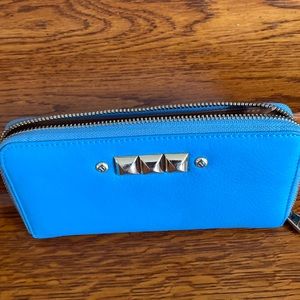 Henri bendel wallet!